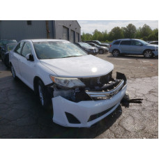 2012 Toyota Camry Base 2.5L vin: 4T1BF1FK6CU******
