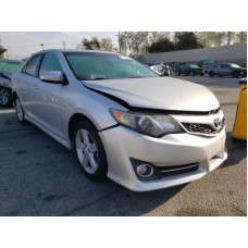 2013 Toyota Camry L 2.5L vin: 4T1BF1FK1DU******