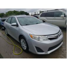 2013 Toyota Camry L 2.5L vin: 4T1BF1FK9DU******