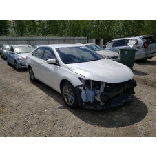 2015 Toyota Camry Le 2.5L vin: 4T1BF1FK5FU******