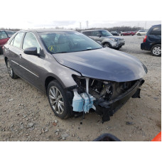 2016 Toyota Camry Le 2.5L vin: 4T1BF1FK4GU******