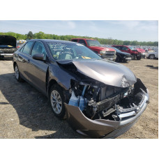2017 Toyota Camry Le 2.5L vin: 4T1BF1FK0HU******