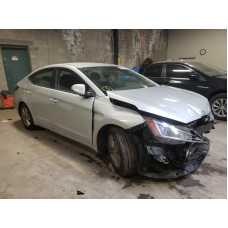 2019 Hyundai Elantra Se 2.0L vin: 5NPD84LF0KH******