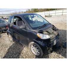 2010 Smart Fortwo Pur 1.0L vin: WMEEJ3BA7AK******