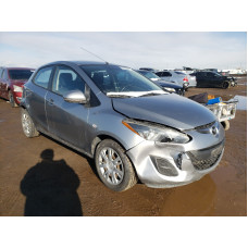 2013 Mazda Mazda2 1.5L vin: JM1DE1KY2D0******