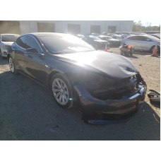 2016 Tesla Model S vin: 5YJSA1E14GF******