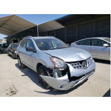 2015 Nissan Rogue Sele 2.5L vin: JN8AS5MT5FW******