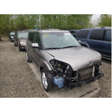 2010 Kia Soul + 2.0L vin: KNDJT2A2XA7******