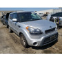 2013 Kia Soul + 2.0L vin: KNDJT2A62D7******
