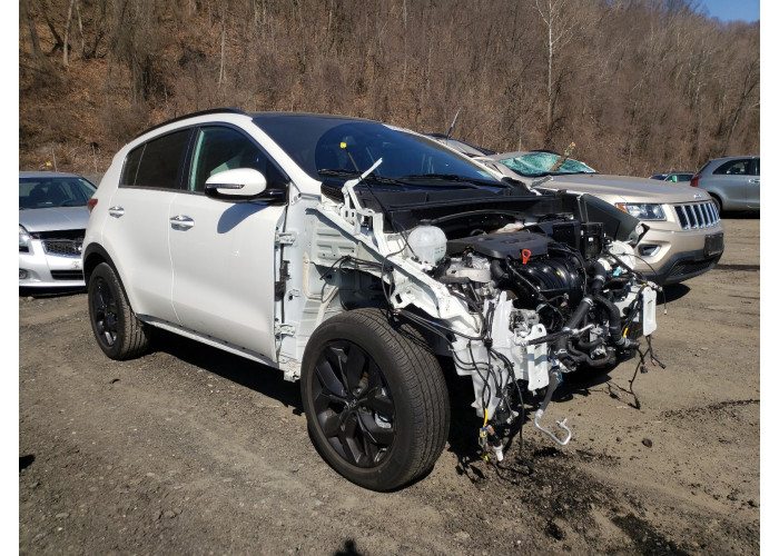 2020 Kia Sportage S 2.4L vin: KNDP6CAC0L7******